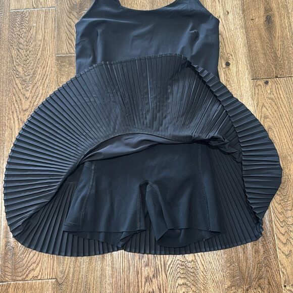 Spanx Yes Pleats! Athletic Dress. Black Sz S - Picture 6 of 8